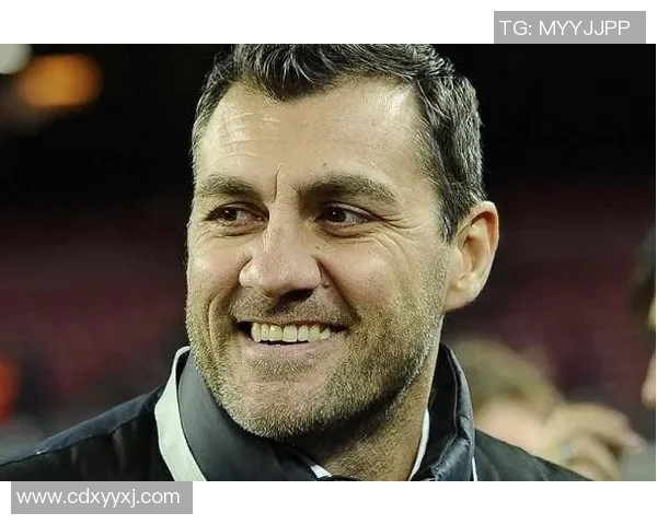 传奇前锋维埃里：从竞技巅峰到人生转折的精彩旅程