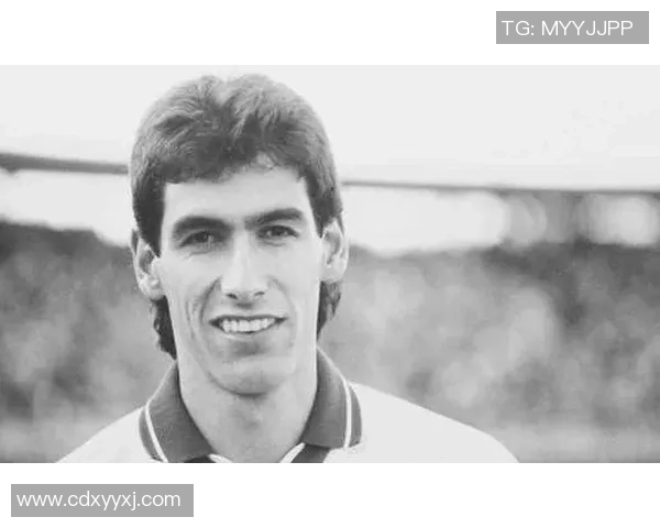 猜球星黑白照挑战 看你能认出多少位传奇足球巨星 猜球星黑白照挑战 看你能认出多少位传奇足球巨星