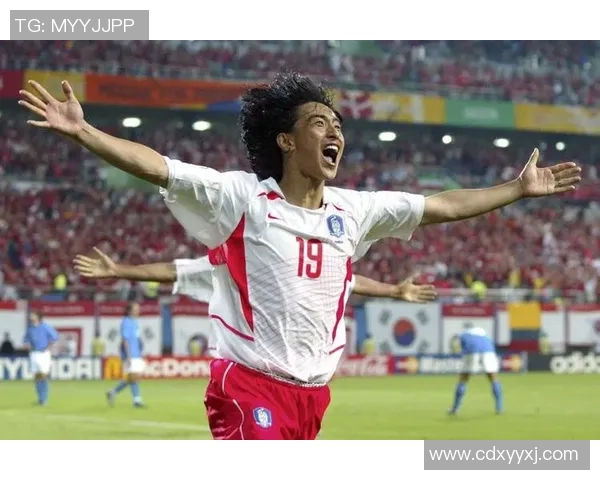 足球超级球星的荣耀之路：从默默无闻到世界巅峰的传奇历程