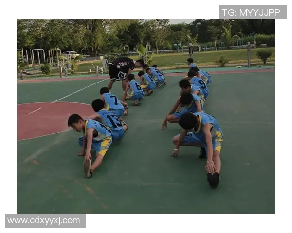 球星时钟足球热潮引领运动与时尚完美融合新风尚 球星时钟足球热潮引领运动与时尚完美融合新风尚